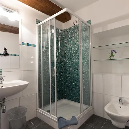 Kandolf Guest house